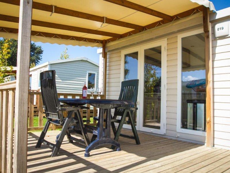 Camping 'T Soete Dal Hotel Zutendaal Exterior foto